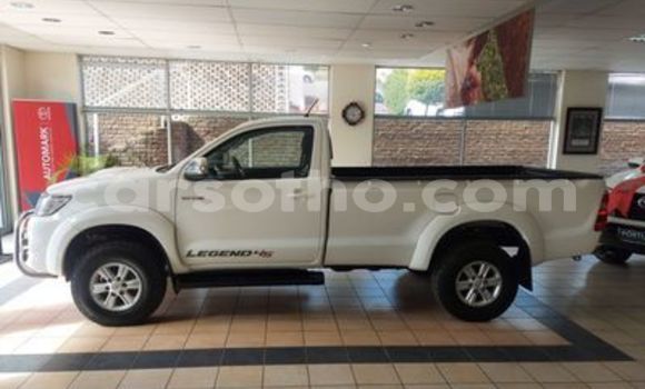 Acheter Occasion Voiture Toyota Hilux Blanc à Butha–Buthe, Thaba-Tseka Acheter Occasion Voiture Toyota Hilux Blanc à Butha–Buthe, Thaba-Tseka