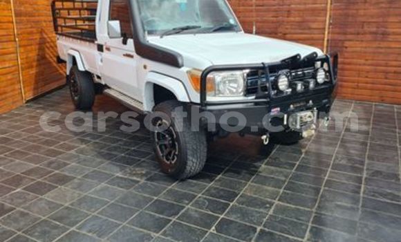 Acheter Occasion Voiture Toyota Land Cruiser Blanc à Butha–Buthe, Thaba-Tseka Acheter Occasion Voiture Toyota Land Cruiser Blanc à Butha–Buthe, Thaba-Tseka