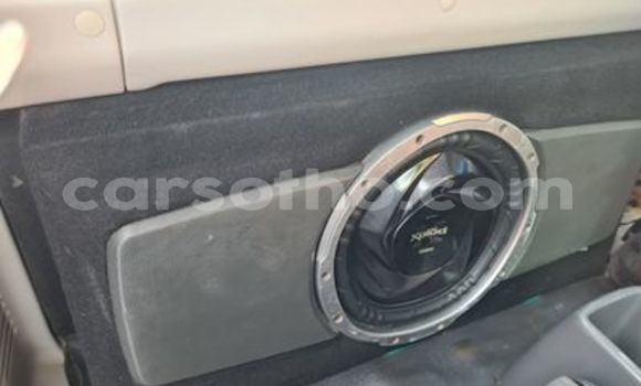 Acheter Occasion Voiture Toyota Land Cruiser Blanc à Butha–Buthe, Thaba-Tseka Acheter Occasion Voiture Toyota Land Cruiser Blanc à Butha–Buthe, Thaba-Tseka