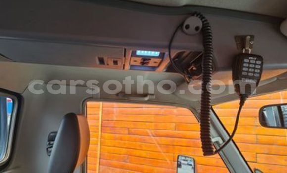 Acheter Occasion Voiture Toyota Land Cruiser Blanc à Butha–Buthe, Thaba-Tseka Acheter Occasion Voiture Toyota Land Cruiser Blanc à Butha–Buthe, Thaba-Tseka