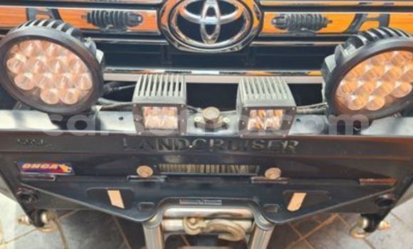 Acheter Occasion Voiture Toyota Land Cruiser Blanc à Butha–Buthe, Thaba-Tseka Acheter Occasion Voiture Toyota Land Cruiser Blanc à Butha–Buthe, Thaba-Tseka
