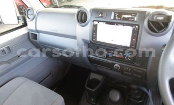 اشتري مستعمل Toyota Land Cruiser White سيارة في Butha–Buthe في Thaba-Tseka اشتري مستعمل Toyota Land Cruiser White سيارة في Butha–Buthe في Thaba-Tseka