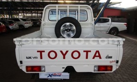 اشتري مستعمل Toyota Land Cruiser White سيارة في Butha–Buthe في Thaba-Tseka اشتري مستعمل Toyota Land Cruiser White سيارة في Butha–Buthe في Thaba-Tseka