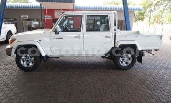 اشتري مستعمل Toyota Land Cruiser White سيارة في Butha–Buthe في Thaba-Tseka اشتري مستعمل Toyota Land Cruiser White سيارة في Butha–Buthe في Thaba-Tseka
