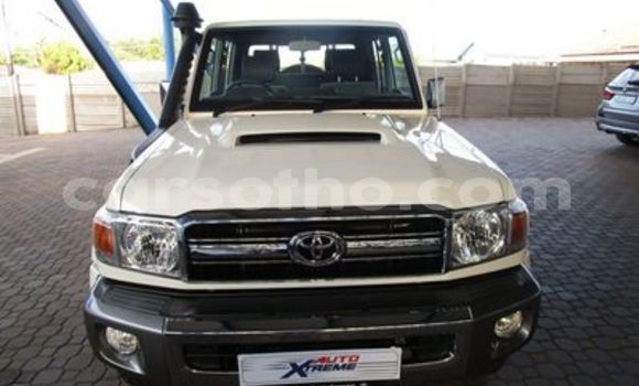 اشتري مستعمل Toyota Land Cruiser White سيارة في Butha–Buthe في Thaba-Tseka اشتري مستعمل Toyota Land Cruiser White سيارة في Butha–Buthe في Thaba-Tseka