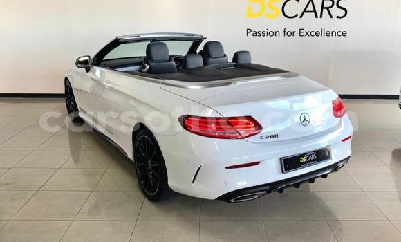 Sayi Na hannu Mercedes-Benz C–Class White Mota in Maseru a Maseru Sayi Na hannu Mercedes-Benz C–Class White Mota in Maseru a Maseru