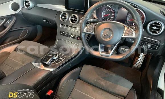 Sayi Na hannu Mercedes-Benz C–Class White Mota in Maseru a Maseru Sayi Na hannu Mercedes-Benz C–Class White Mota in Maseru a Maseru
