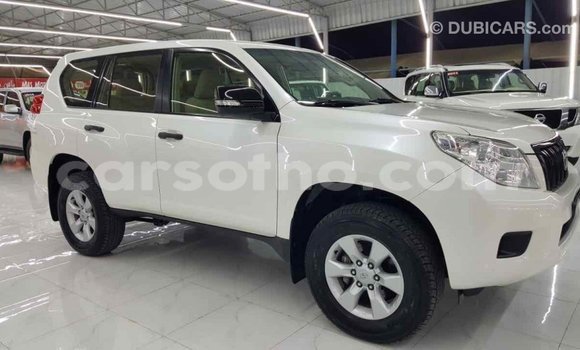Acheter Import Voiture Toyota Prado Blanc à Import - Dubai, Maseru Acheter Import Voiture Toyota Prado Blanc à Import - Dubai, Maseru