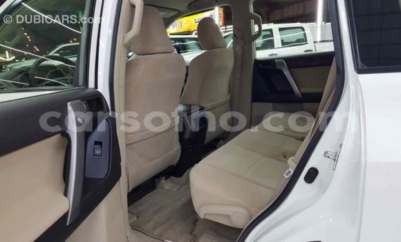 Acheter Import Voiture Toyota Prado Blanc à Import - Dubai, Maseru Acheter Import Voiture Toyota Prado Blanc à Import - Dubai, Maseru