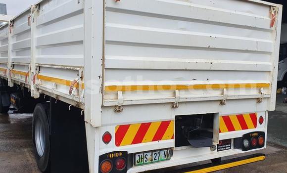 اشتري مستعمل Nissan UD White شاحنة في Mafeteng في Mafeteng اشتري مستعمل Nissan UD White شاحنة في Mafeteng في Mafeteng