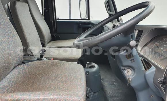 اشتري مستعمل Nissan UD White شاحنة في Hlotse في Leribe اشتري مستعمل Nissan UD White شاحنة في Hlotse في Leribe