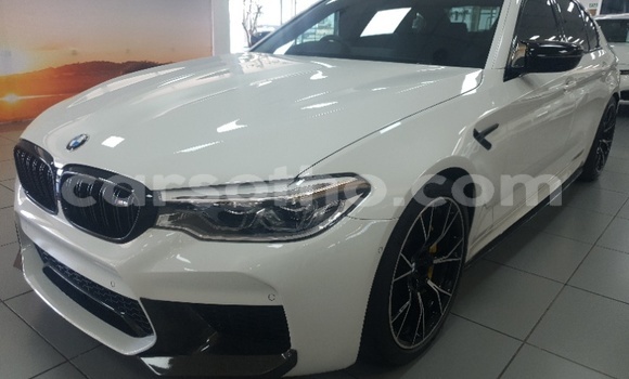 اشتري مستعمل BMW M5 White سيارة في Maseru في Maseru اشتري مستعمل BMW M5 White سيارة في Maseru في Maseru