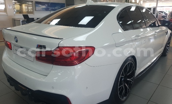 اشتري مستعمل BMW M5 White سيارة في Maseru في Maseru اشتري مستعمل BMW M5 White سيارة في Maseru في Maseru