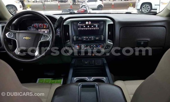 Acheter Import Voiture Chevrolet Silverado Blanc à Import - Dubai, Maseru Acheter Import Voiture Chevrolet Silverado Blanc à Import - Dubai, Maseru