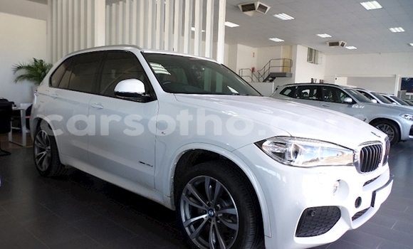 Acheter Occasion Voiture BMW X5 Blanc à Maseru, Maseru Acheter Occasion Voiture BMW X5 Blanc à Maseru, Maseru