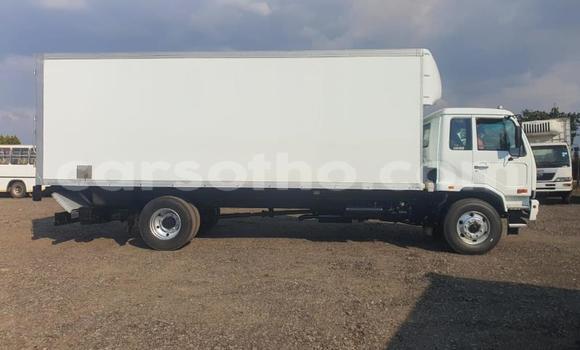 اشتري مستعمل Nissan UD White شاحنة في Butha–Buthe في Thaba-Tseka اشتري مستعمل Nissan UD White شاحنة في Butha–Buthe في Thaba-Tseka