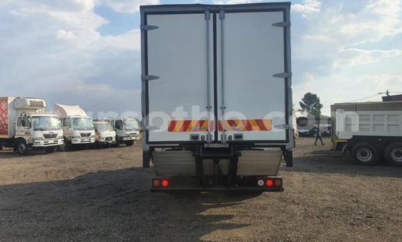 اشتري مستعمل Nissan UD White شاحنة في Butha–Buthe في Thaba-Tseka اشتري مستعمل Nissan UD White شاحنة في Butha–Buthe في Thaba-Tseka