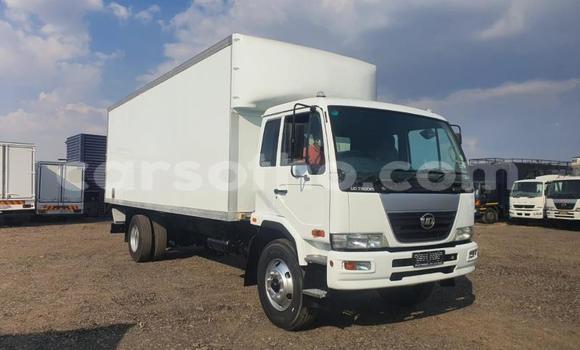 اشتري مستعمل Nissan UD White شاحنة في Butha–Buthe في Thaba-Tseka اشتري مستعمل Nissan UD White شاحنة في Butha–Buthe في Thaba-Tseka