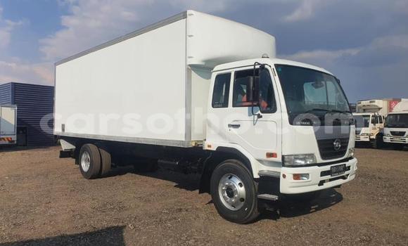 اشتري مستعمل Nissan UD White شاحنة في Butha–Buthe في Thaba-Tseka اشتري مستعمل Nissan UD White شاحنة في Butha–Buthe في Thaba-Tseka