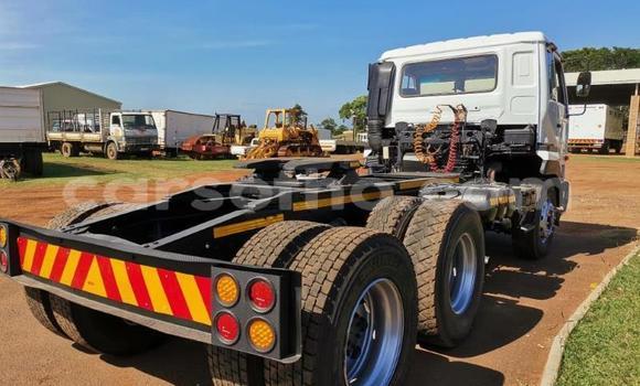 اشتري مستعمل Nissan UD White شاحنة في Butha–Buthe في Thaba-Tseka اشتري مستعمل Nissan UD White شاحنة في Butha–Buthe في Thaba-Tseka