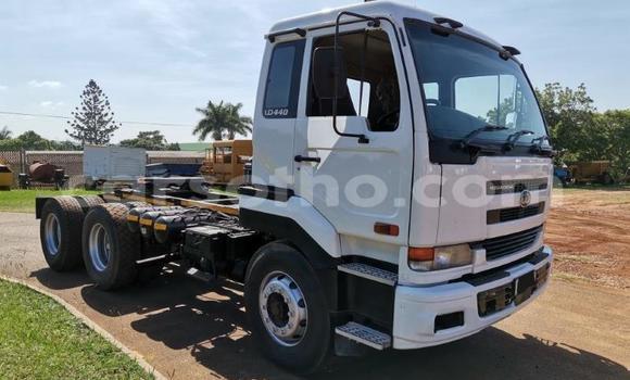 اشتري مستعمل Nissan UD White شاحنة في Butha–Buthe في Thaba-Tseka اشتري مستعمل Nissan UD White شاحنة في Butha–Buthe في Thaba-Tseka
