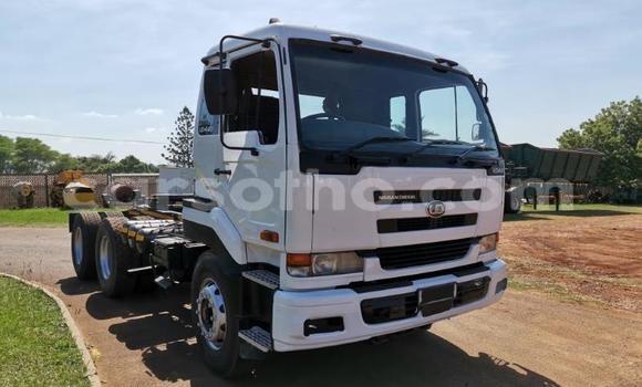 اشتري مستعمل Nissan UD White شاحنة في Butha–Buthe في Thaba-Tseka اشتري مستعمل Nissan UD White شاحنة في Butha–Buthe في Thaba-Tseka