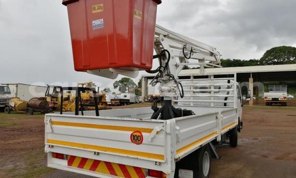 اشتري مستعمل Nissan UD White شاحنة في Butha–Buthe في Thaba-Tseka اشتري مستعمل Nissan UD White شاحنة في Butha–Buthe في Thaba-Tseka