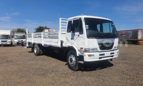 اشتري مستعمل Nissan UD White شاحنة في Butha–Buthe في Thaba-Tseka اشتري مستعمل Nissan UD White شاحنة في Butha–Buthe في Thaba-Tseka