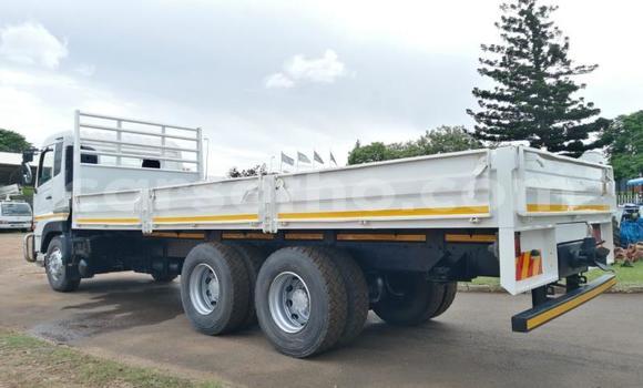 اشتري مستعمل Nissan UD White شاحنة في Butha–Buthe في Thaba-Tseka اشتري مستعمل Nissan UD White شاحنة في Butha–Buthe في Thaba-Tseka