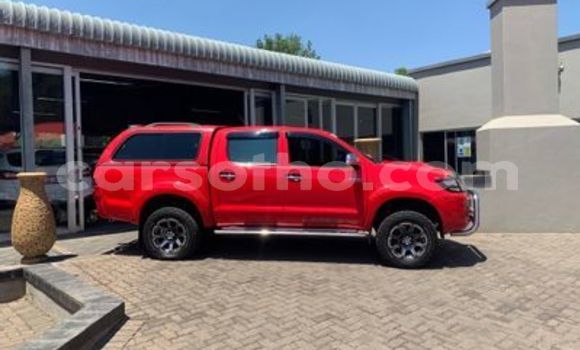 Sayi Na hannu Toyota Hilux Surf Red Mota in Maseru a Maseru Sayi Na hannu Toyota Hilux Surf Red Mota in Maseru a Maseru