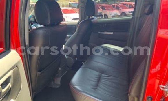 Sayi Na hannu Toyota Hilux Surf Red Mota in Maseru a Maseru Sayi Na hannu Toyota Hilux Surf Red Mota in Maseru a Maseru
