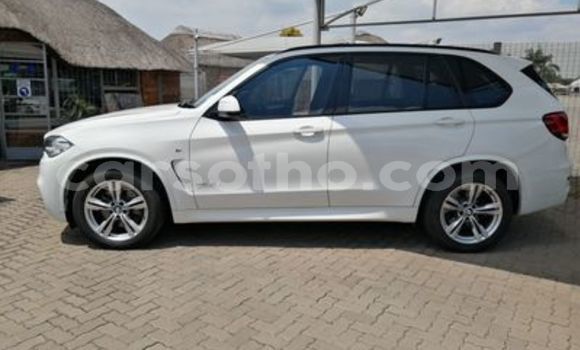 Sayi Na hannu BMW X5 White Mota in Maseru a Maseru Sayi Na hannu BMW X5 White Mota in Maseru a Maseru