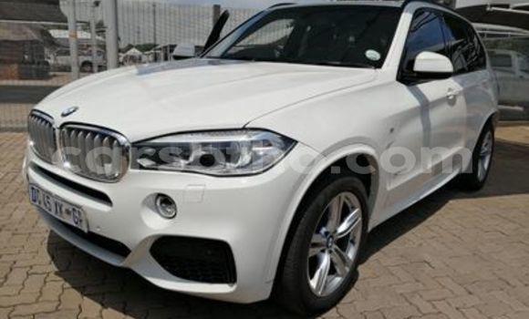 Sayi Na hannu BMW X5 White Mota in Maseru a Maseru Sayi Na hannu BMW X5 White Mota in Maseru a Maseru