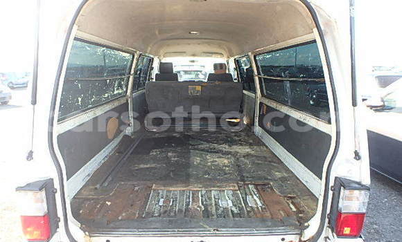 Sayi Na hannu Mazda Bongo White Mota in Butha–Buthe a Thaba-Tseka Sayi Na hannu Mazda Bongo White Mota in Butha–Buthe a Thaba-Tseka