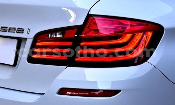 Acheter Occasion Voiture BMW 5–Series Blanc à Butha Buthe, Butha-Buthe Acheter Occasion Voiture BMW 5–Series Blanc à Butha Buthe, Butha-Buthe