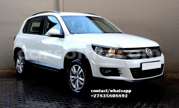 اشتري مستعمل Volkswagen Tiguan White سيارة في Butha Buthe في Butha-Buthe اشتري مستعمل Volkswagen Tiguan White سيارة في Butha Buthe في Butha-Buthe
