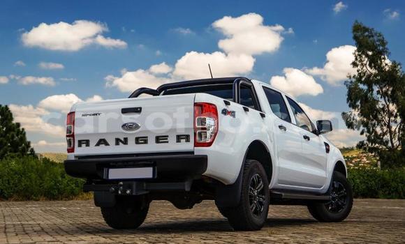 Sayi Na hannu Ford Ranger White Mota in Qacha's Nek a Quthing Sayi Na hannu Ford Ranger White Mota in Qacha's Nek a Quthing