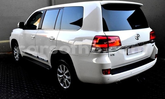 اشتري مستعمل Toyota Land Cruiser White سيارة في Butha Buthe في Butha-Buthe اشتري مستعمل Toyota Land Cruiser White سيارة في Butha Buthe في Butha-Buthe