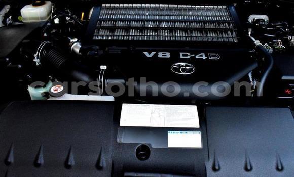 اشتري مستعمل Toyota Land Cruiser White سيارة في Butha Buthe في Butha-Buthe اشتري مستعمل Toyota Land Cruiser White سيارة في Butha Buthe في Butha-Buthe