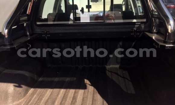 اشتري مستعمل Toyota Hilux White سيارة في Butha Buthe في Butha-Buthe اشتري مستعمل Toyota Hilux White سيارة في Butha Buthe في Butha-Buthe