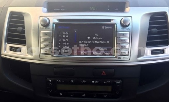 اشتري مستعمل Toyota Hilux White سيارة في Butha Buthe في Butha-Buthe اشتري مستعمل Toyota Hilux White سيارة في Butha Buthe في Butha-Buthe