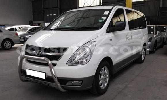 Buy Used Hyundai H1 White Car in Maseru in Maseru Buy Used Hyundai H1 White Car in Maseru in Maseru