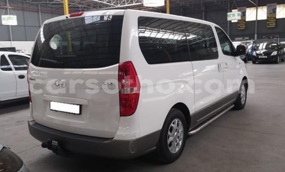 Buy Used Hyundai H1 White Car in Maseru in Maseru Buy Used Hyundai H1 White Car in Maseru in Maseru