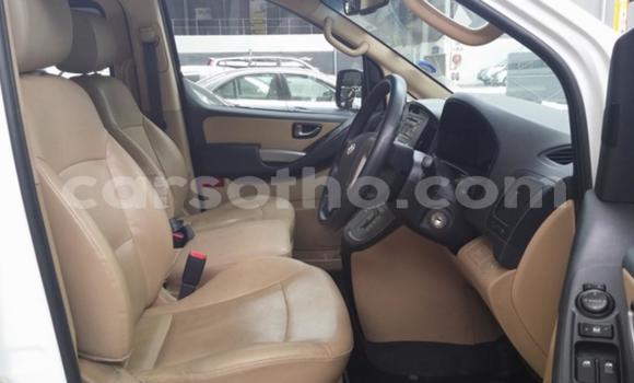 Buy Used Hyundai H1 White Car in Maseru in Maseru Buy Used Hyundai H1 White Car in Maseru in Maseru