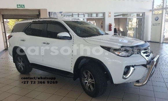 اشتري مستعمل Toyota Fortuner White سيارة في Butha Buthe في Butha-Buthe اشتري مستعمل Toyota Fortuner White سيارة في Butha Buthe في Butha-Buthe