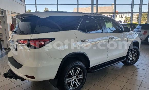 اشتري مستعمل Toyota Fortuner White سيارة في Butha Buthe في Butha-Buthe اشتري مستعمل Toyota Fortuner White سيارة في Butha Buthe في Butha-Buthe