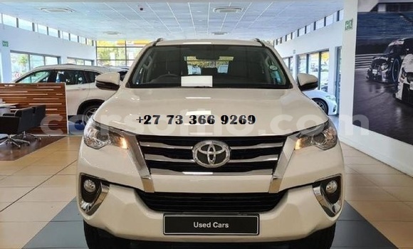 Acheter Occasion Voiture Toyota Fortuner Blanc à Butha Buthe, Butha-Buthe Acheter Occasion Voiture Toyota Fortuner Blanc à Butha Buthe, Butha-Buthe
