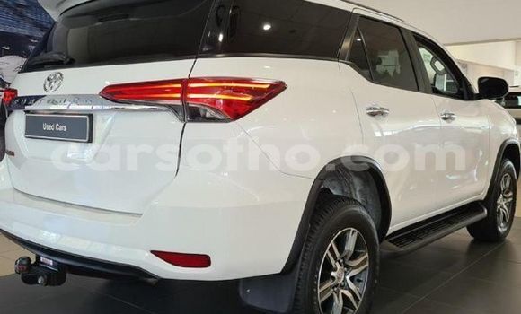 Acheter Occasion Voiture Toyota Fortuner Blanc à Butha Buthe, Butha-Buthe Acheter Occasion Voiture Toyota Fortuner Blanc à Butha Buthe, Butha-Buthe
