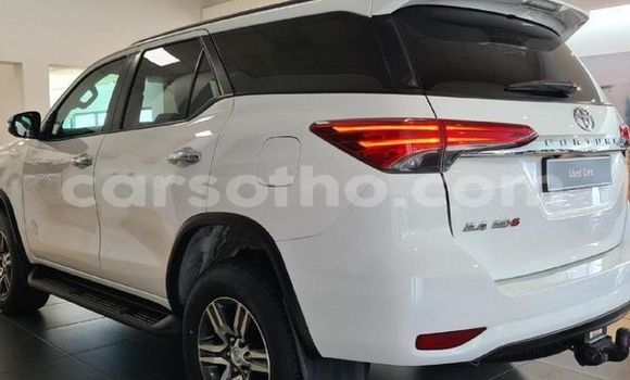Acheter Occasion Voiture Toyota Fortuner Blanc à Butha Buthe, Butha-Buthe Acheter Occasion Voiture Toyota Fortuner Blanc à Butha Buthe, Butha-Buthe