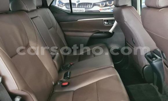 Acheter Occasion Voiture Toyota Fortuner Blanc à Butha Buthe, Butha-Buthe Acheter Occasion Voiture Toyota Fortuner Blanc à Butha Buthe, Butha-Buthe